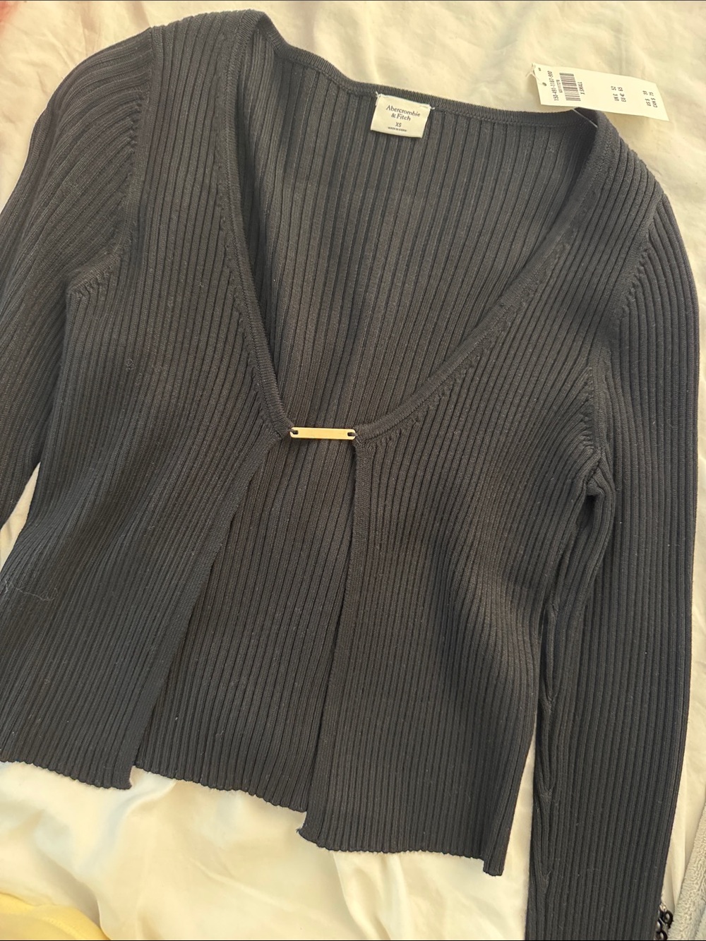 Abercrombie & Fitch Dark Gray Ribbed V-Neck Cardigan with Gold Bar